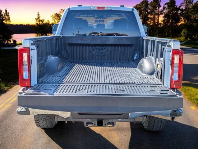 Photo of 2024 Oxford White Ford F-350