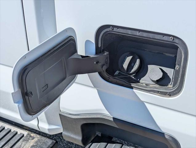 Photo of 2024 Oxford White Ford F-350