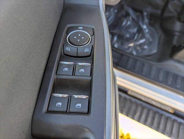 Photo of 2024 Oxford White Ford F-350
