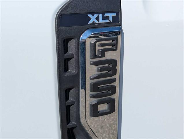 Photo of 2024 Oxford White Ford F-350