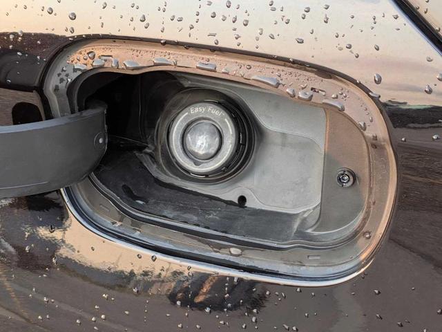 Photo of 2024 Agate Black Metallic Ford Edge