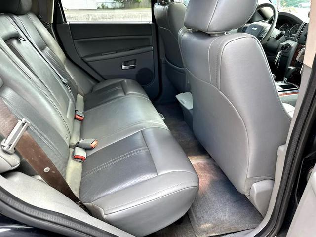 Photo of 2006 Black Clearcoat Jeep Grand Cherokee