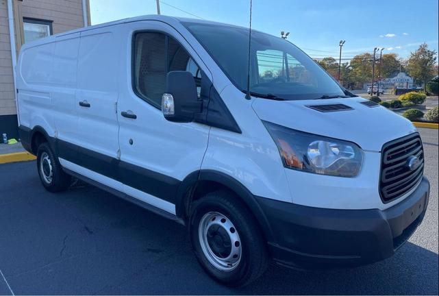 Photo of 2019 Oxford White Ford Transit-250