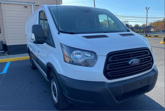 Photo of 2019 Oxford White Ford Transit-250