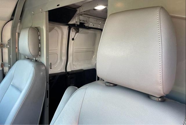 Photo of 2019 Oxford White Ford Transit-250