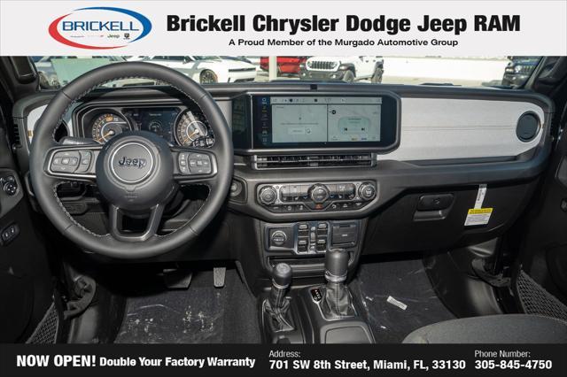 Photo of 2025 Black Clearcoat Jeep Wrangler