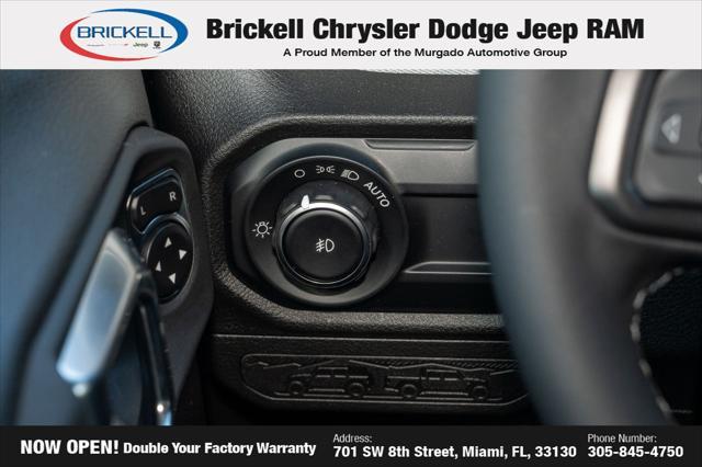 Photo of 2025 Black Clearcoat Jeep Wrangler