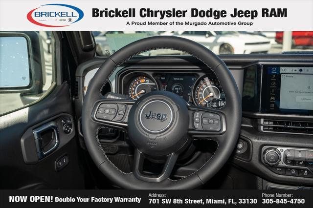 Photo of 2025 Black Clearcoat Jeep Wrangler