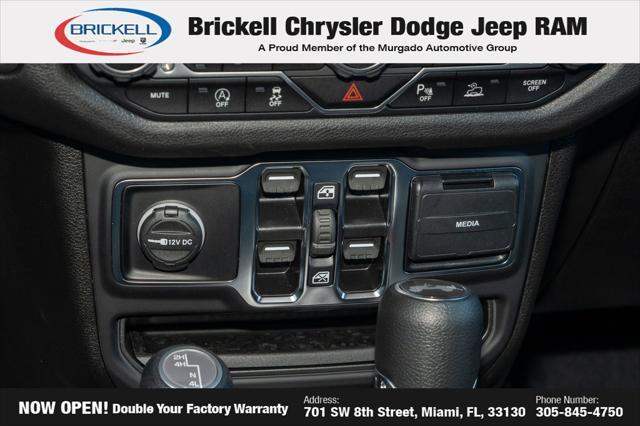 Photo of 2025 Black Clearcoat Jeep Wrangler