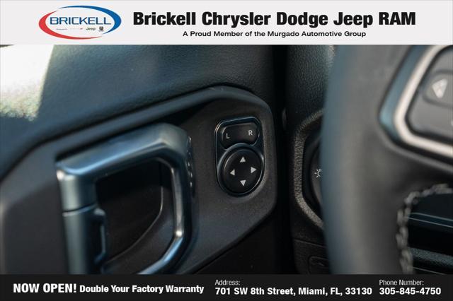 Photo of 2025 Black Clearcoat Jeep Wrangler