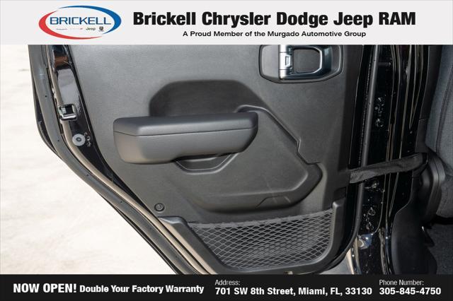 Photo of 2025 Black Clearcoat Jeep Wrangler
