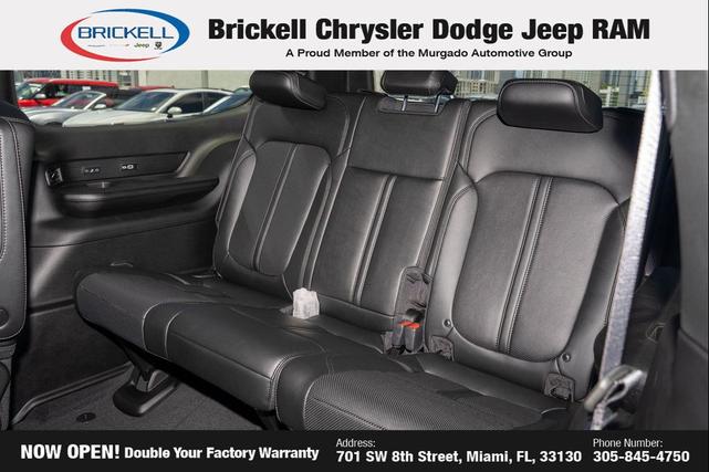 Photo of 2025 Diamond Black Crystal Pearlcoat Jeep Wagoneer
