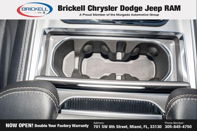 Photo of 2025 Diamond Black Crystal Pearlcoat Jeep Wagoneer