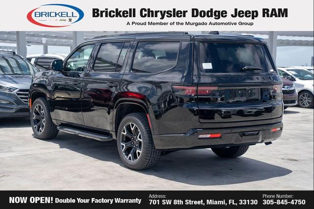 Photo of 2025 Diamond Black Crystal Pearlcoat Jeep Wagoneer