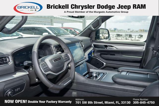 Photo of 2025 Diamond Black Crystal Pearlcoat Jeep Wagoneer