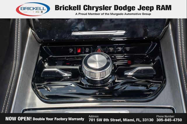 Photo of 2025 Diamond Black Crystal Pearlcoat Jeep Wagoneer