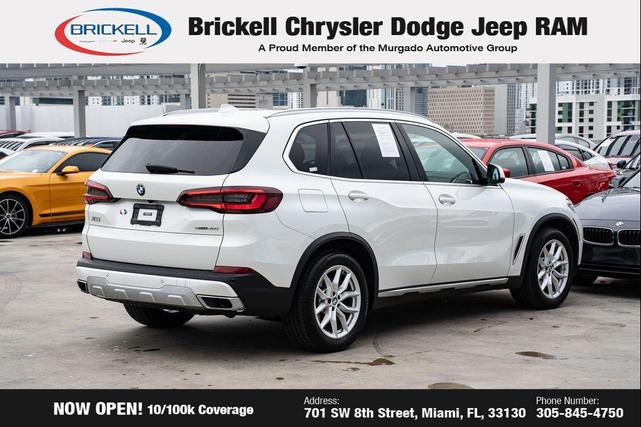 Photo of 2021 Mineral White Metallic BMW X5