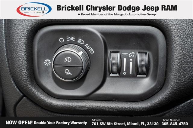 Photo of 2026 Diamond Black Crystal Pearlcoat RAM 1500