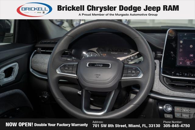 Photo of 2025 Bright White Clearcoat Jeep Compass