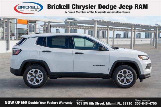Photo of 2025 Bright White Clearcoat Jeep Compass