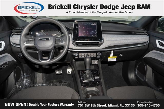 Photo of 2025 Bright White Clearcoat Jeep Compass