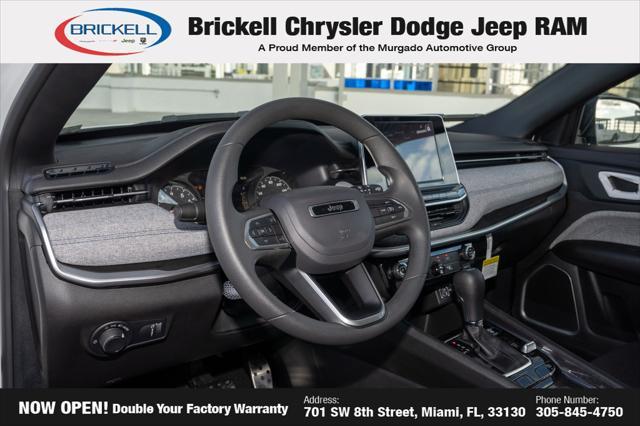 Photo of 2025 Bright White Clearcoat Jeep Compass