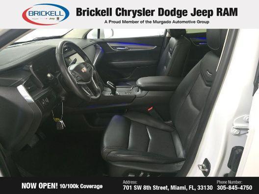 Photo of 2019 Crystal White Tricoat Cadillac XT5