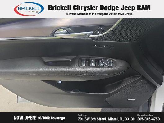 Photo of 2019 Crystal White Tricoat Cadillac XT5