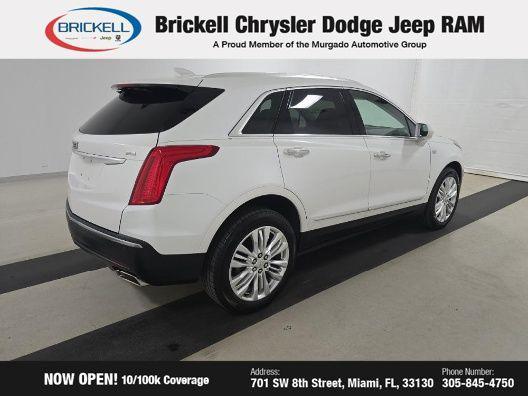 Photo of 2019 Crystal White Tricoat Cadillac XT5