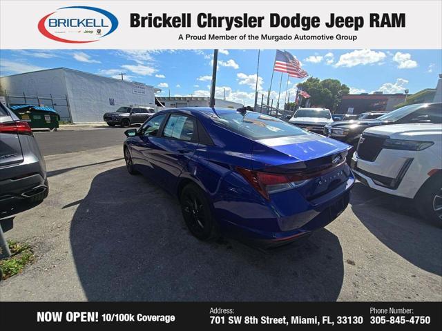 Photo of 2022 Intense Blue Hyundai ELANTRA