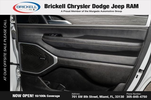 Photo of 2023 Bright White Clearcoat Jeep Wagoneer