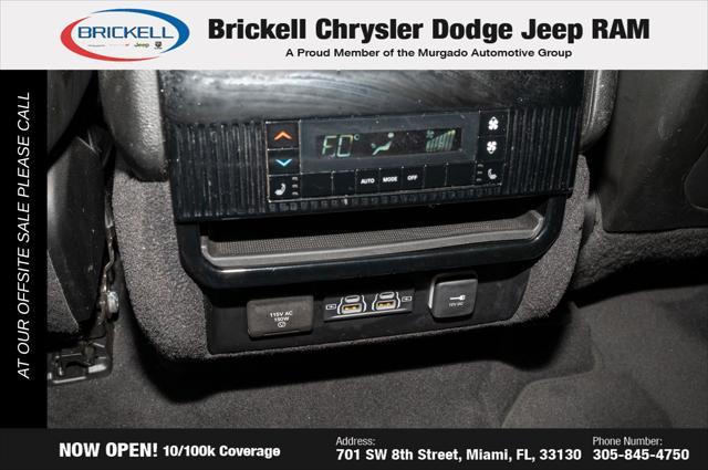 Photo of 2023 Bright White Clearcoat Jeep Wagoneer