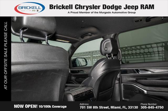 Photo of 2023 Bright White Clearcoat Jeep Wagoneer