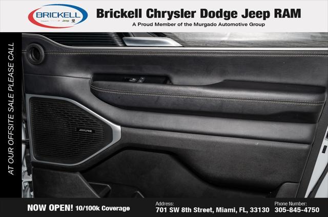 Photo of 2023 Bright White Clearcoat Jeep Wagoneer