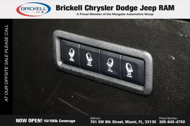 Photo of 2023 Bright White Clearcoat Jeep Wagoneer