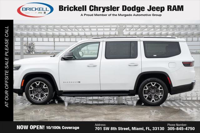 Photo of 2023 Bright White Clearcoat Jeep Wagoneer