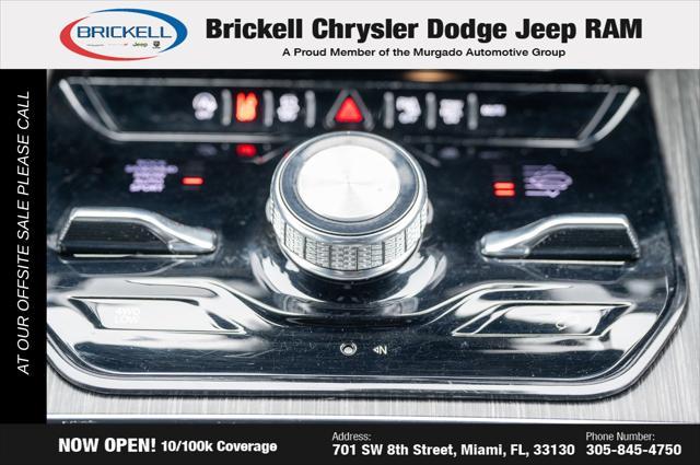 Photo of 2023 Bright White Clearcoat Jeep Wagoneer