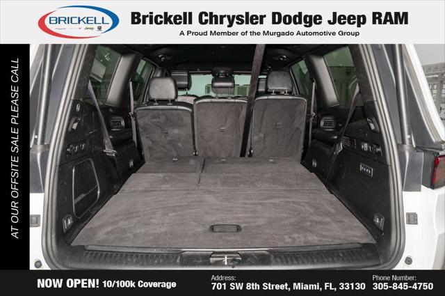 Photo of 2023 Bright White Clearcoat Jeep Wagoneer