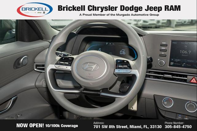 Photo of 2025 Amazon Gray Hyundai ELANTRA