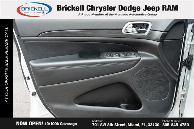 Photo of 2022 Bright White Clearcoat Jeep Grand Cherokee