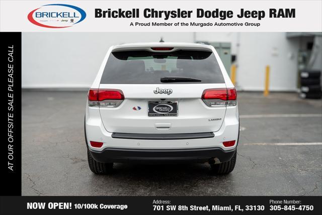 Photo of 2022 Bright White Clearcoat Jeep Grand Cherokee