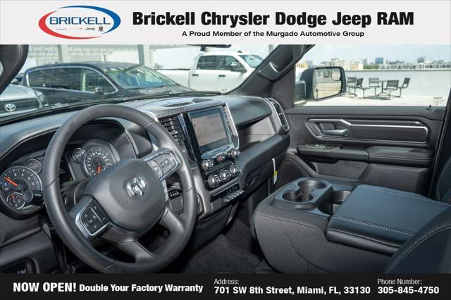 Photo of 2025 Diamond Black Crystal Pearlcoat RAM 1500