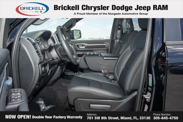 Photo of 2025 Diamond Black Crystal Pearlcoat RAM 1500