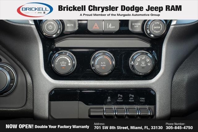 Photo of 2025 Diamond Black Crystal Pearlcoat RAM 1500