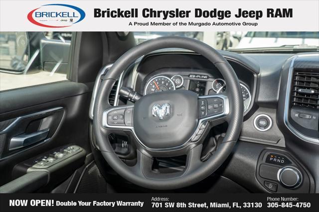 Photo of 2025 Diamond Black Crystal Pearlcoat RAM 1500