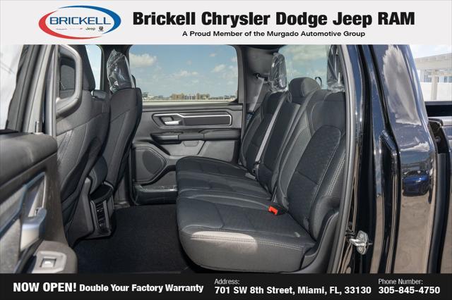 Photo of 2025 Diamond Black Crystal Pearlcoat RAM 1500