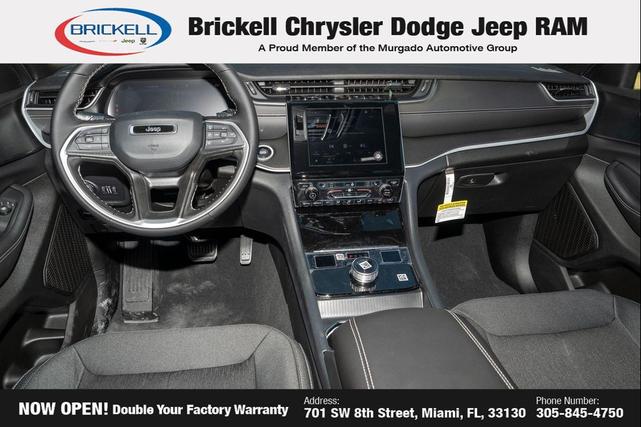 Photo of 2025 Baltic Gray Metallic Clearcoat Jeep Grand Cherokee