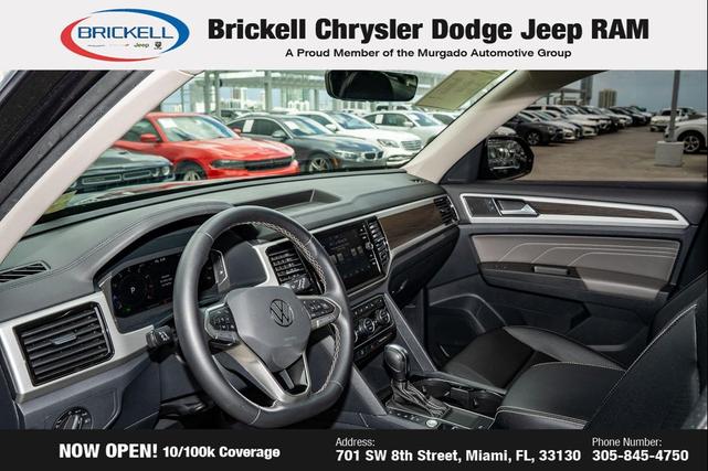 Photo of 2022 Deep Black Volkswagen Atlas