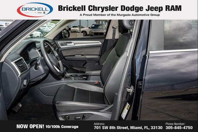 Photo of 2022 Deep Black Volkswagen Atlas