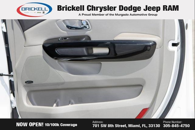 Photo of 2018 Snow White Pearl Kia Sedona